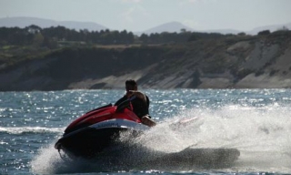  Unas vueltas en jet ski 